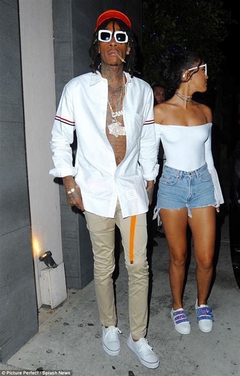 mia wiz khalifa|wiz khalifa girlfriend.